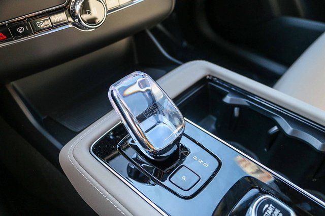 2026 Volvo XC90 Plus - Photo 28