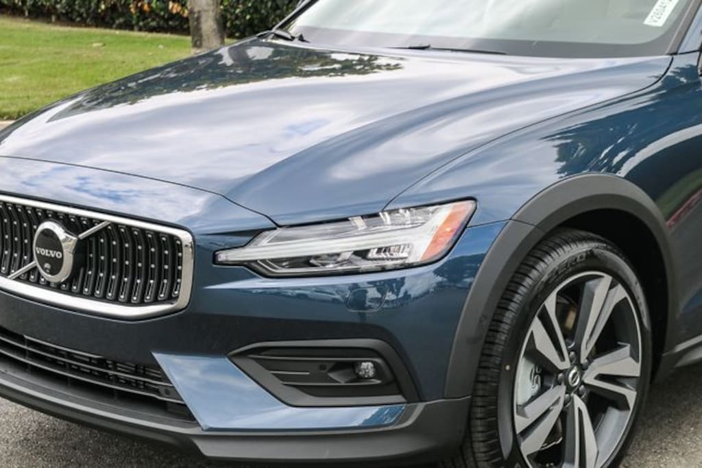 New 2026 Volvo V60 Cross Country B5 Plus Wagon