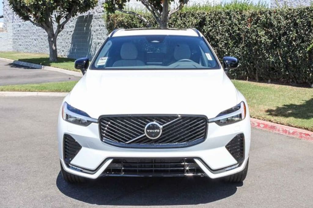 New 2026 Volvo XC60 B5 Plus SUV