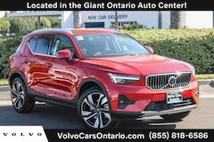 2025 Volvo XC40 B5 Ultra Bright Theme SUV