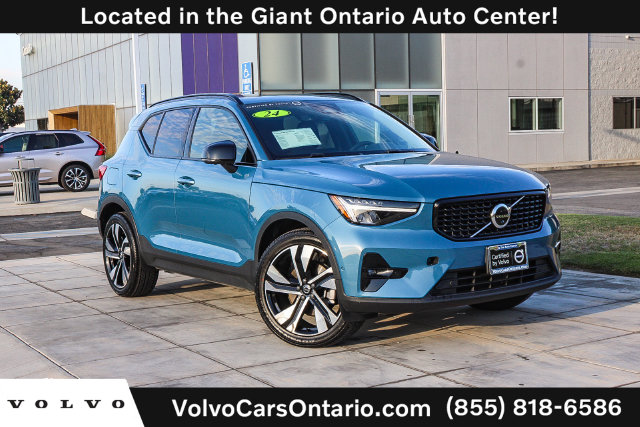 2023 Volvo XC40
