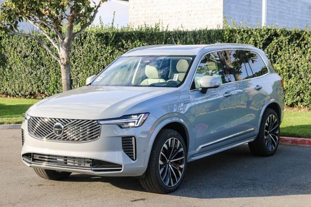 New 2026 Volvo XC90 plug-in hybrid T8 Ultra 7-Seater SUV