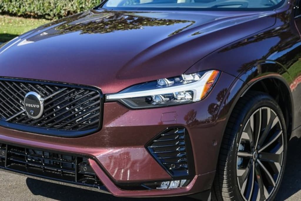 New 2026 Volvo XC60 B5 Ultra SUV