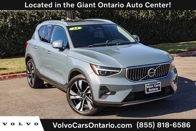 2026 Volvo XC60 T8 Plus Dark AWD's photo