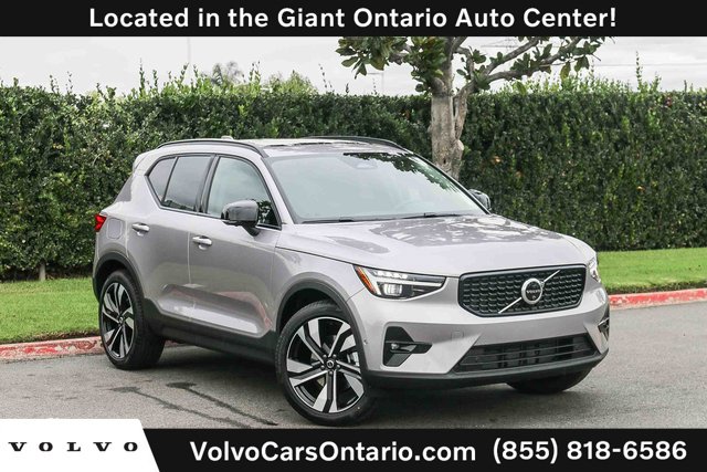 2026 Volvo XC40