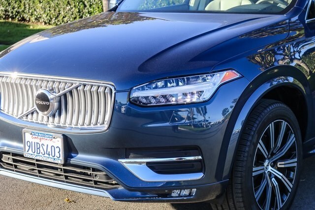 2025 Volvo XC90 Core photo 4