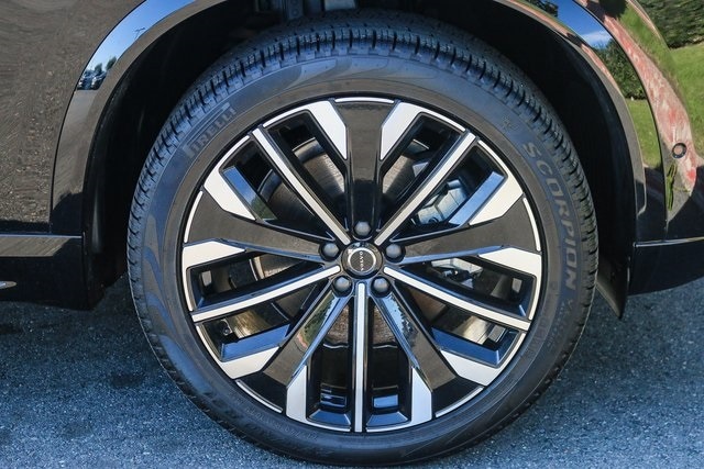 2025 Volvo XC90 Plus - Photo 12