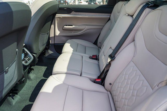 2025 Volvo EX90 Ultra - Photo 19