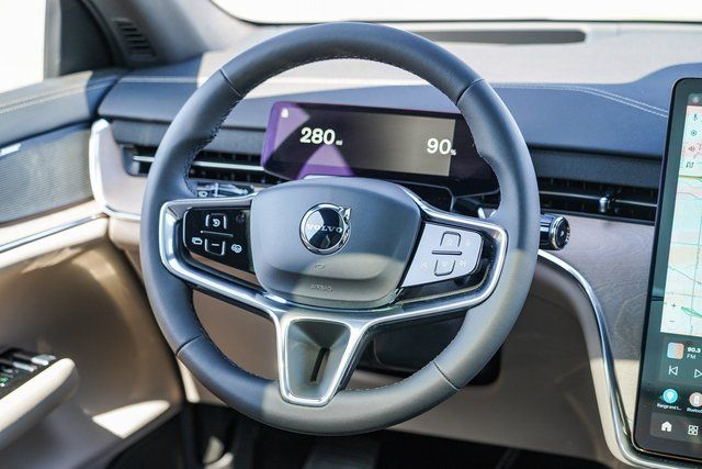 2025 Volvo EX90 Ultra - Photo 15