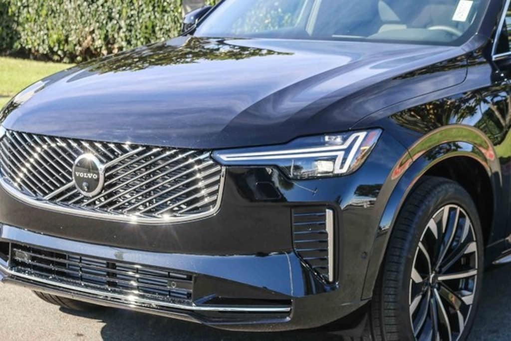 New 2026 Volvo XC90 plug-in hybrid T8 Plus 7-Seater SUV