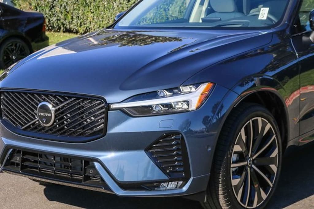 New 2026 Volvo XC60 B5 Ultra SUV
