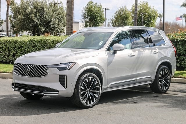 2025 Volvo XC90 Plus photo 3
