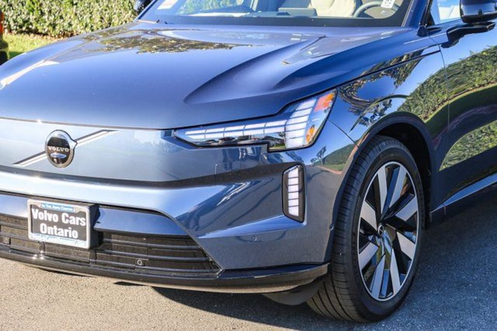 New 2025 Volvo EX90 Twin Motor Ultra 7-Seater SUV