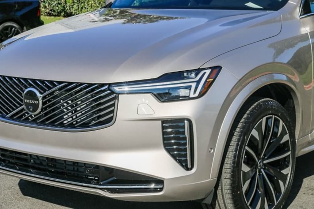 New 2026 Volvo XC90 B5 Plus 7-Seater SUV