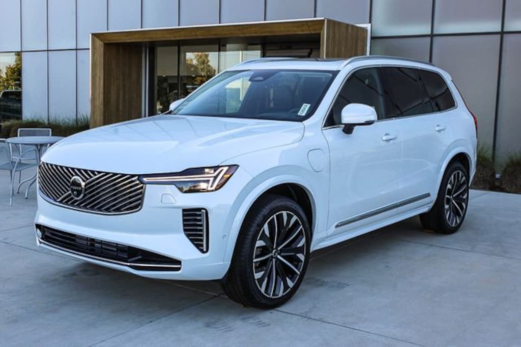 New 2026 Volvo XC90 plug-in hybrid T8 Ultra 7-Seater SUV