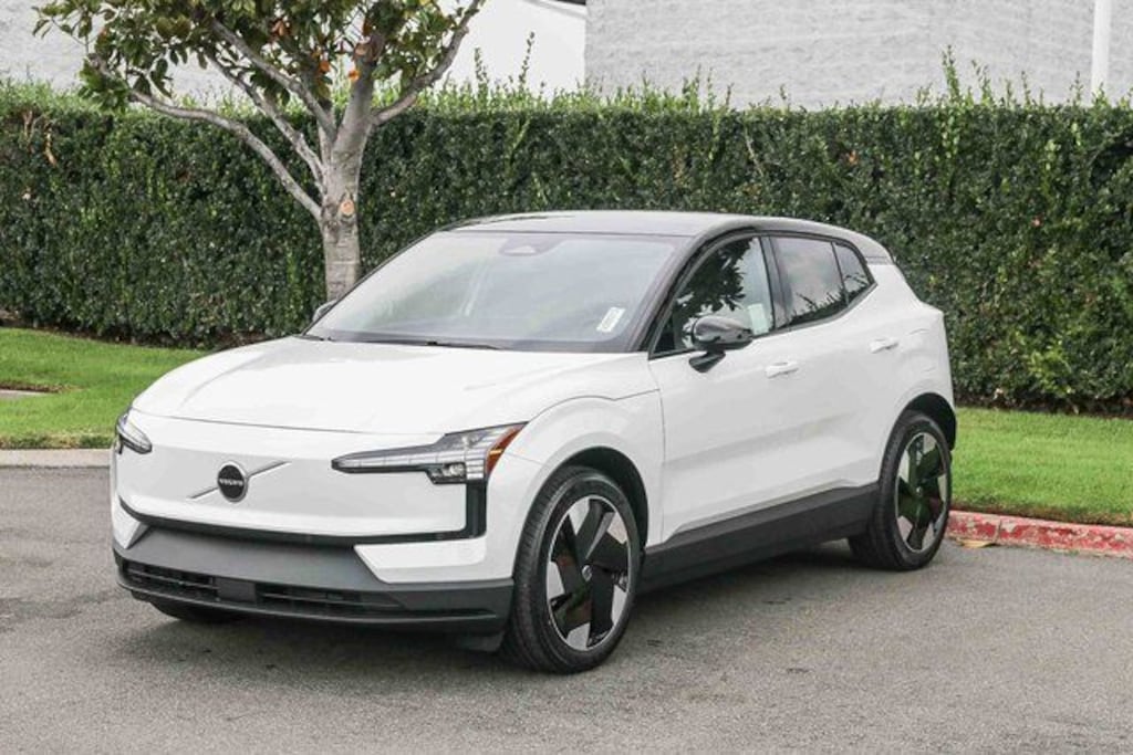 New 2026 Volvo EX30 Twin Motor Plus SUV