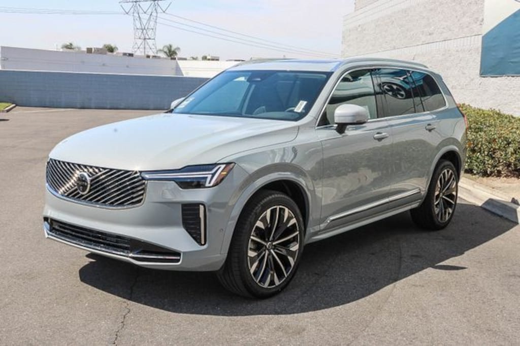 New 2026 Volvo XC90 B6 Plus 7-Seater SUV