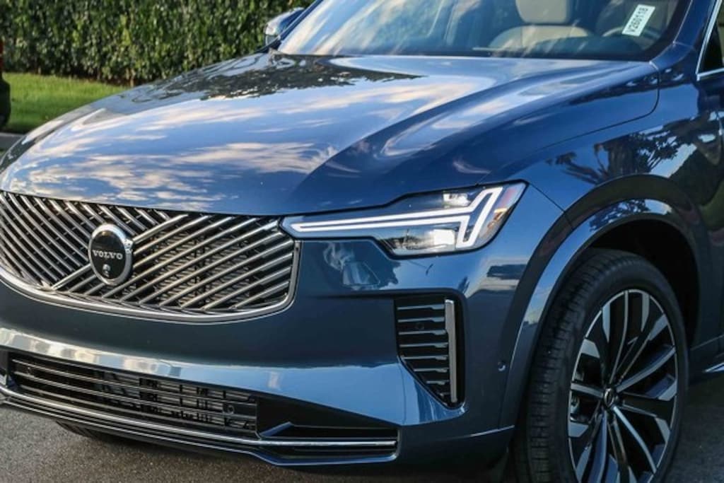 New 2026 Volvo XC90 B6 Plus 7-Seater SUV