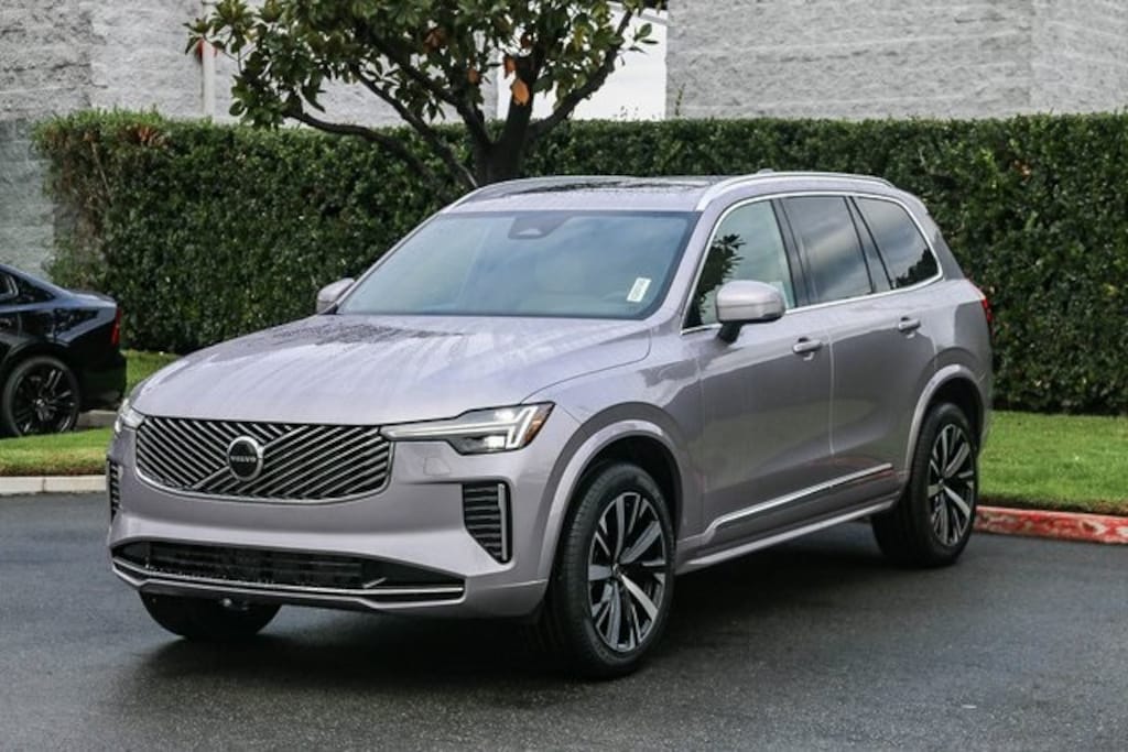 New 2026 Volvo XC90 B5 Core SUV