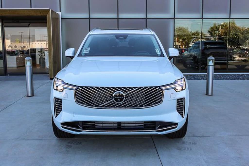 New 2026 Volvo XC90 plug-in hybrid T8 Ultra 7-Seater SUV