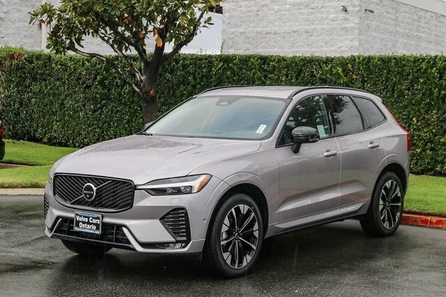 2026 Volvo XC60 B5 Plus photo 3