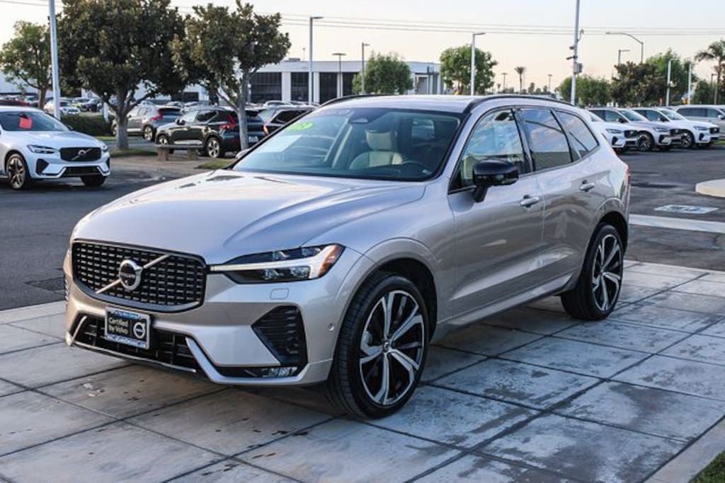 Certified 2024 Volvo XC60 B5 Ultimate Dark Theme SUV