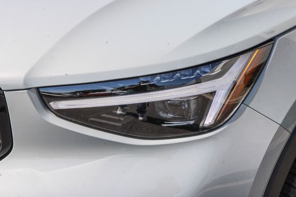 New 2026 Volvo XC40 B5 Plus SUV