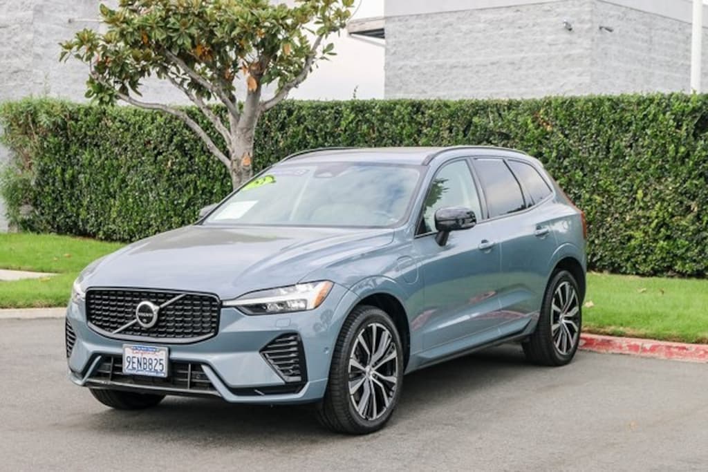 Certified 2023 Volvo XC60 Recharge Plug-In Hybrid T8 Plus Dark Theme SUV