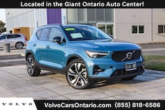 2023 Volvo XC40 B5 Plus Dark Theme SUV