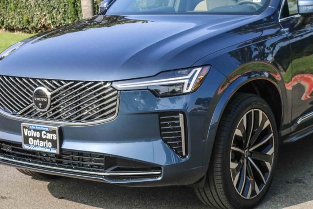 New 2026 Volvo XC90 B6 Plus 7-Seater SUV
