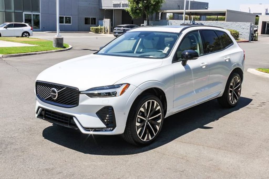 New 2026 Volvo XC60 B5 Ultra SUV