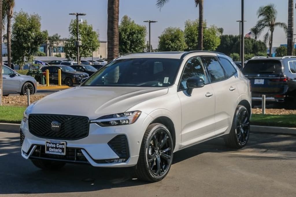 New 2026 Volvo XC60 B5 Ultra Black Edition SUV