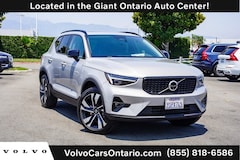 2025 Volvo XC40 B5 Plus Dark Theme SUV