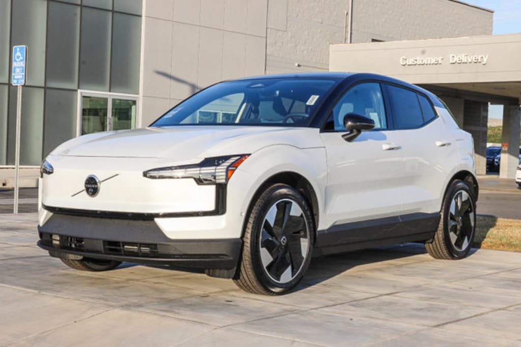 New 2026 Volvo EX30 Twin Motor Ultra SUV