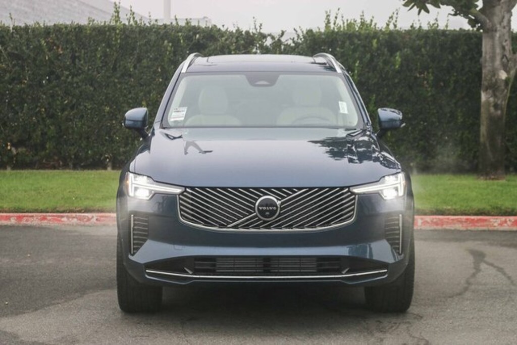 New 2026 Volvo XC90 plug-in hybrid T8 Ultra 7-Seater SUV