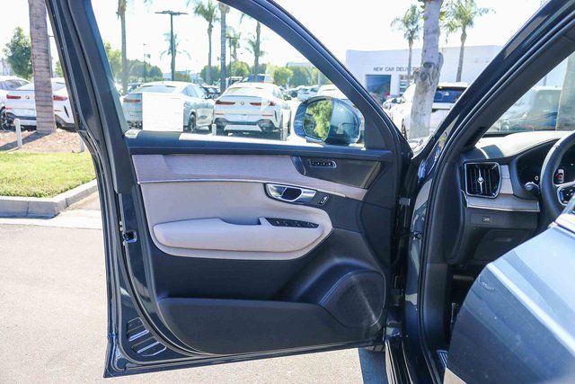 2026 Volvo XC90 Plus - Photo 26