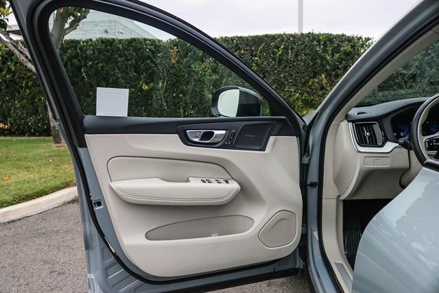 2026 Volvo XC60 Ultra - Photo 25