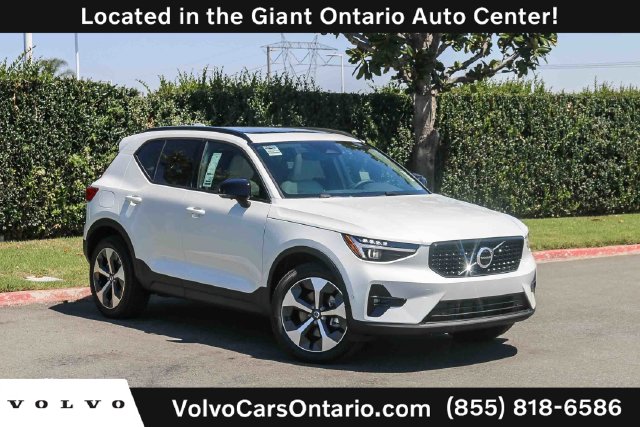 2026 Volvo XC40