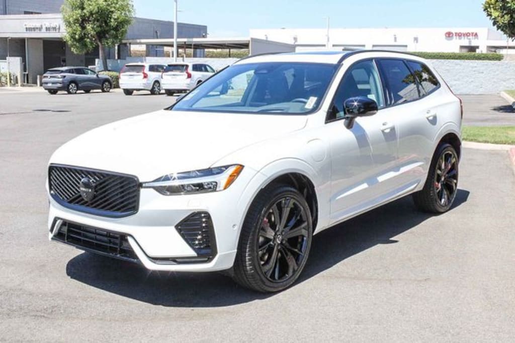 New 2026 Volvo XC60 plug-in hybrid T8 Ultra Black Edition SUV