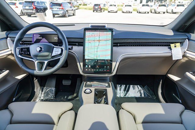 2025 Volvo EX90 Ultra - Photo 12