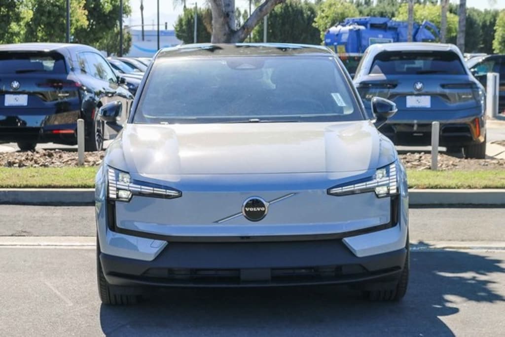 New 2025 Volvo EX30 Twin Motor Plus SUV
