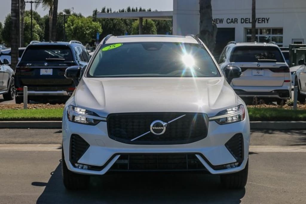 Used 2025 Volvo XC60 B5 Core SUV