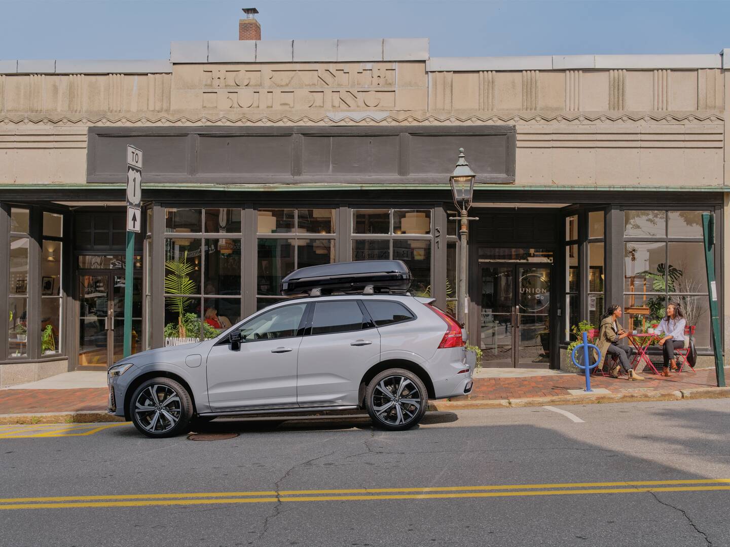 JPG%20Small-24-0912_Volvo_Access_Maine_XC60_TravelActive_Bath_0210.jpg