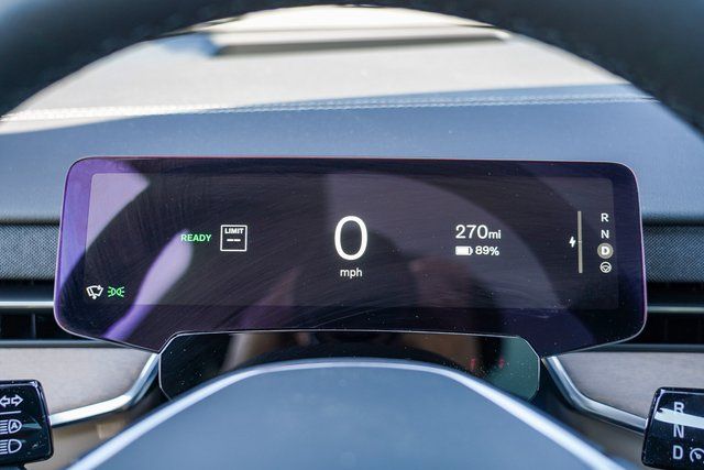 2025 Volvo EX90 Ultra - Photo 23