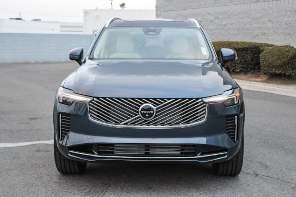 New 2026 Volvo XC90 plug-in hybrid T8 Ultra 7-Seater SUV