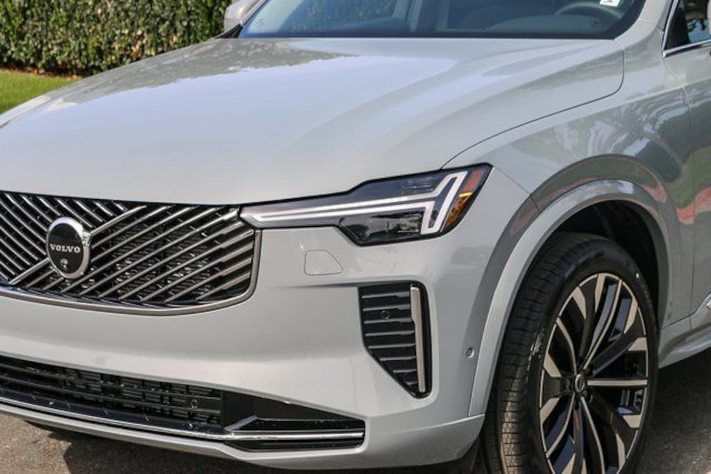 New 2026 Volvo XC90 B5 Plus 7-Seater SUV