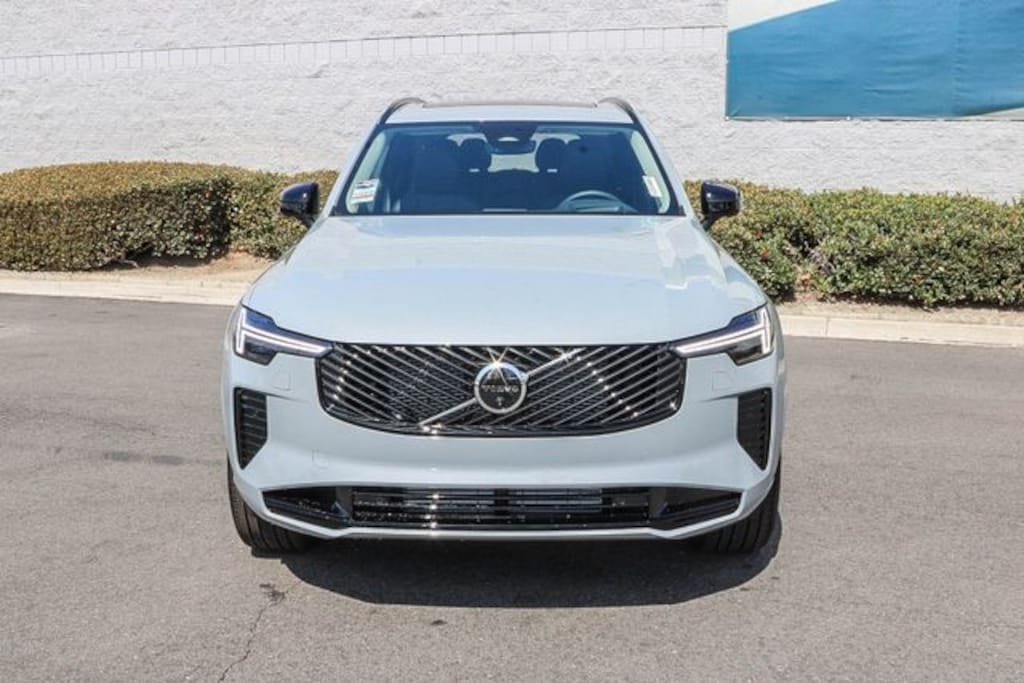 New 2026 Volvo XC90 plug-in hybrid T8 Ultra Dark Theme 7-Seater SUV