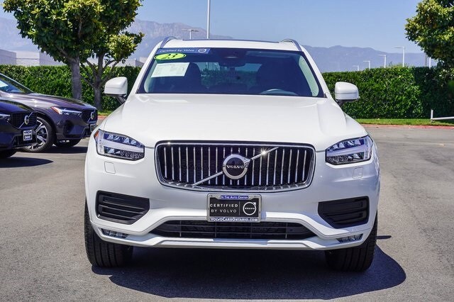 2023 Volvo XC90 Core photo 2