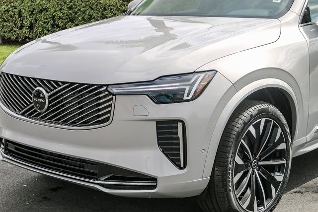 2025 Volvo XC90 Plus photo 4