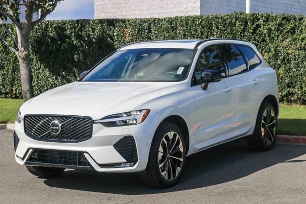 New 2026 Volvo XC60 B5 Plus SUV